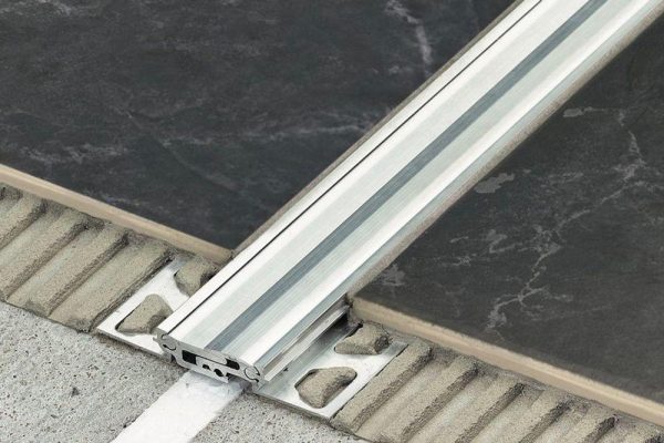 DILE-BT EXPANSION JOINT 3/8  ALUM SATIN - Image 2