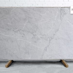 Marble Systems - Venatino Polished Marble Slab Random 1 1/4 - SL90347