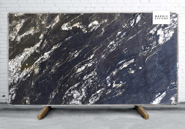 Marble Systems - Golden Eagle Polished Granite Slab Random 1 1/4 - SL90376